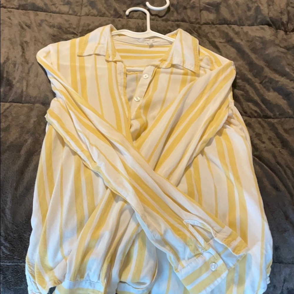 Linen top! - Picture 3 of 4
